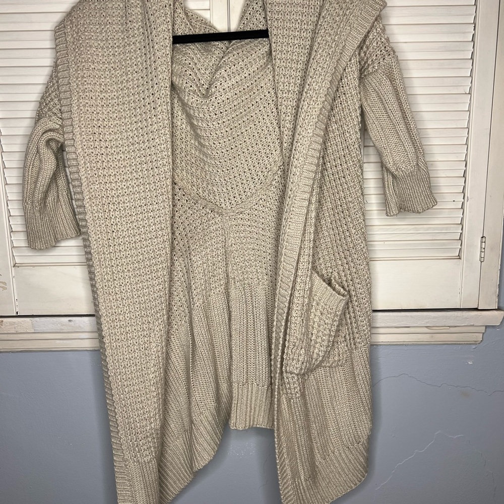 BCBG cardigan